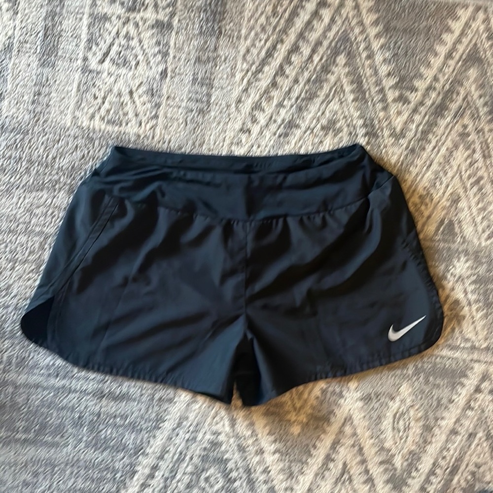 Nike Women’s Black Shorts Medium